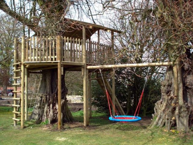 65+ Modest DIY Treehouse for Kids Play Ideas - Page 48 of 76